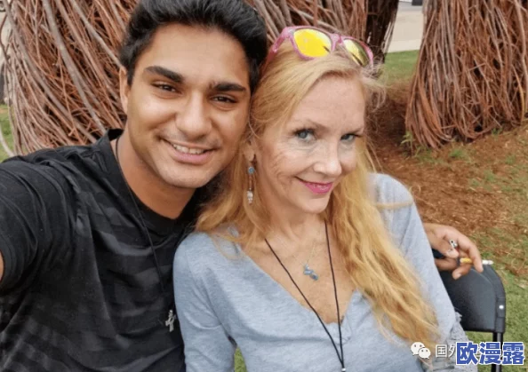 老太性开效BBBBAAA，传闻她与年轻小伙子秘密约会，引发网友热议和围观！