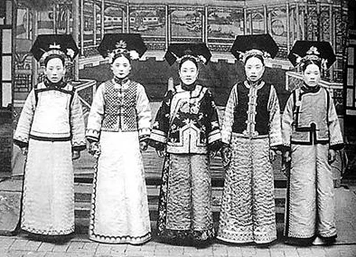 清朝荒淫牲艳史在线播放:惊人发现!古代皇宫竟隐藏着不为人知的秘密与丑闻! 清朝荒淫牲艳史在线播放:惊人发现!古代皇宫竟隐藏着不为人知的秘密与丑闻!