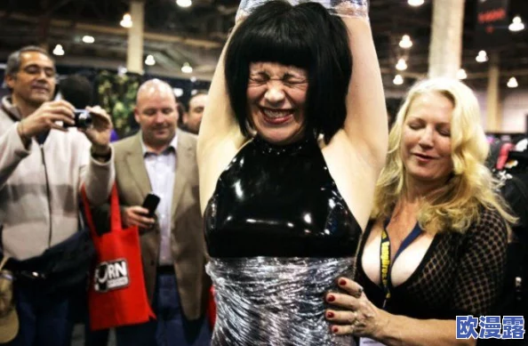 欧美大黑鸡巴：震惊全球！新研究揭示其在文化中的独特地位与影响力，引发热议与讨论！