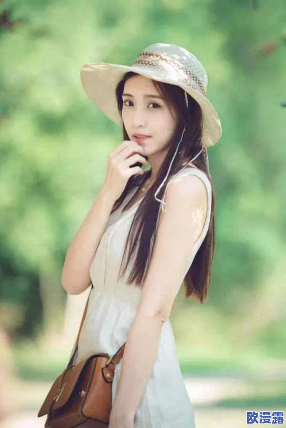 绝美校花搭配高手，高颜值萌妹撩动修真界风云