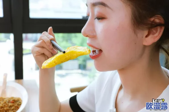 舌尖伸进去吸允小豆豆惊爆揭秘：这种独特的美食体验竟然能让你感受到前所未有的味觉快感和满足感！